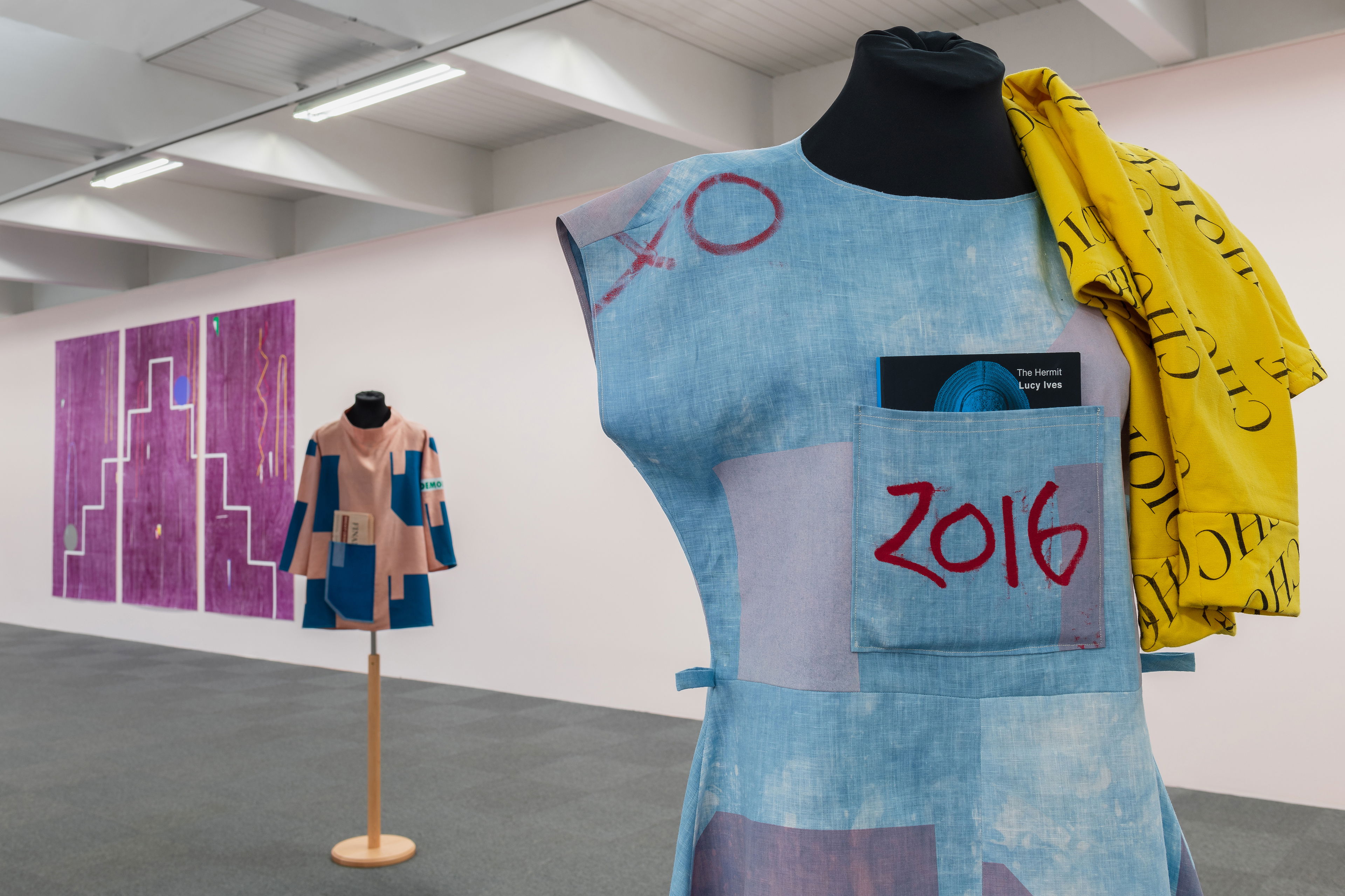 Ciara Phillips, Whatever happened to that bridge we crossed? (2019), installasjonsoversikt. Foto: Erik Sæter Jørgensen.